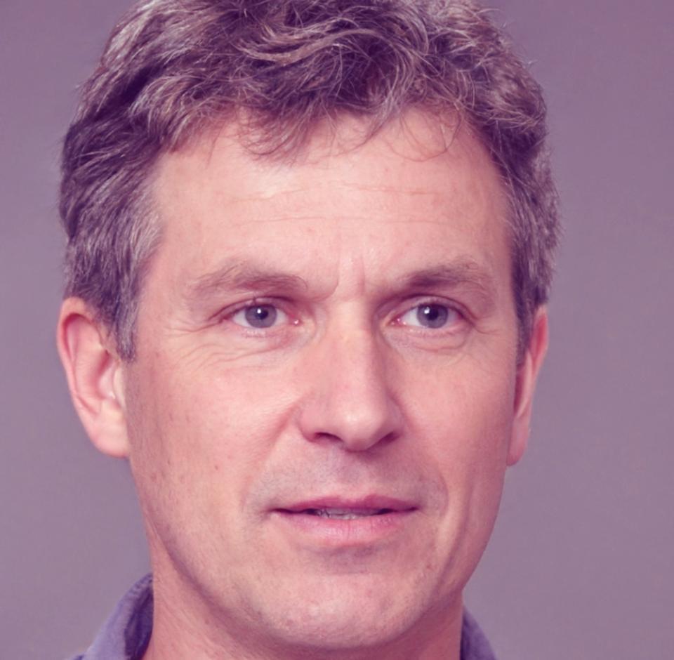 Retrato de Adrián Fuentes