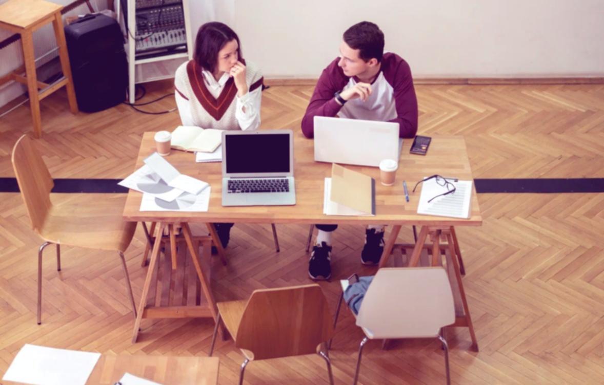 Sesión de aprendizaje interactivo sobre ajuste presupuestario